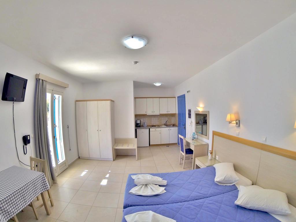Dream Island Hotel Livadia  Bilik gambar