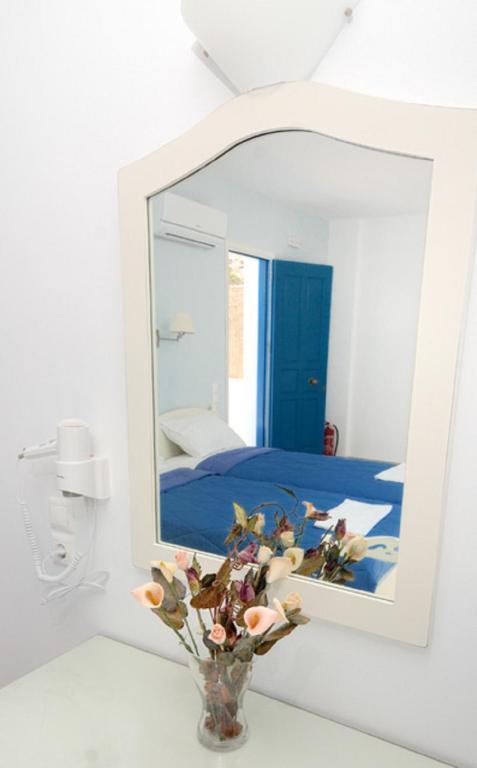 Dream Island Hotel Livadia  Bilik gambar